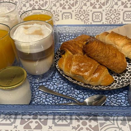 Near Castle Of Versailles Cozy Room With Breakfast And Parking ภายนอก รูปภาพ