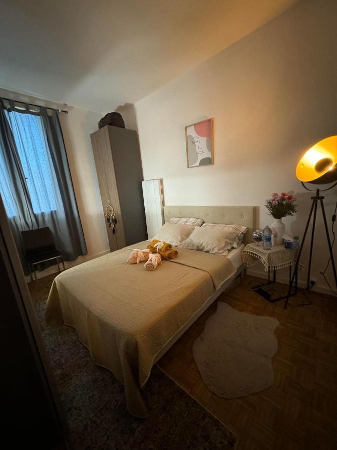 Near Castle Of Versailles Cozy Room With Breakfast And Parking ภายนอก รูปภาพ